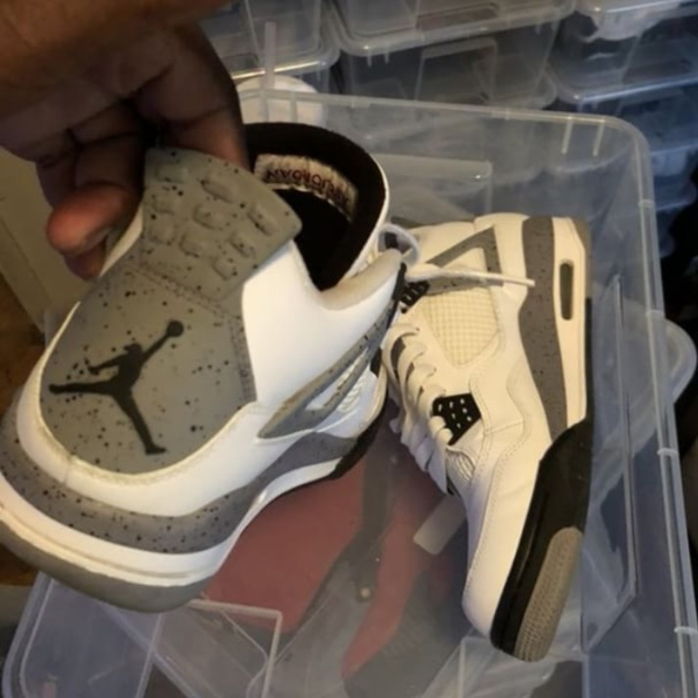 Air Jordan 4